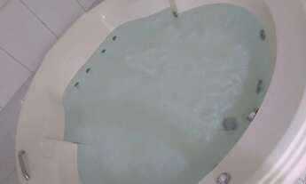 Imagem 2: Vendo ótima casa para sua família; com 3 dormitórios,piscina e banheira hidromassagem