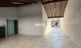 Imagem 2: Casa com 2 quartos sendo 1 suite disponível para venda no bairro Residencial Gramado em Ub