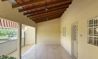 Imagem 6: CASA PÚBLICA, 3 QUARTOS, SEMI-MOBILIADO, REGIÃO 3 BARRAS E JAMIL, C/ CHURRASQUEIRA, PORTÃO