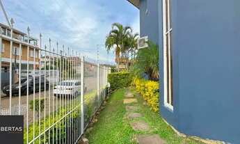 Imagem 4: Casa de esquina com 285m², 3 dormitórios, sendo 1 suites, 4 vagas - amplo pátio