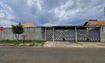 Imagem 7: Casa de esquina com 2 entradas