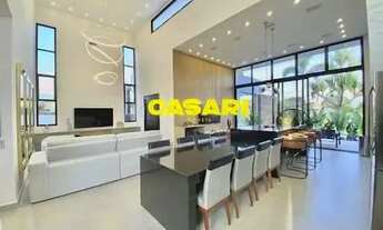 Imagem 4: Casa Mobiliada com 3 Dormitórios e Piscina à Venda no Ninho Verde Tatuí/SP