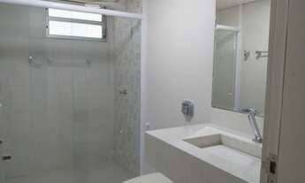 Imagem 3: Apartamento mobiliado, reformado, em edifício frente mar, Centro BC