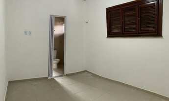 Imagem 7: Casa para aluguel possui 50 m2 com 2 quartos em Pan Americano - Fortaleza - Ceará