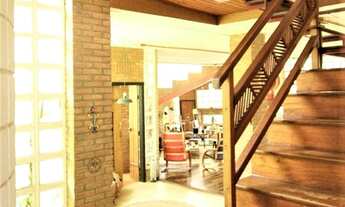 Imagem 5: Casa de condomínio para venda tem 557 metros quadrados com 6 quartos