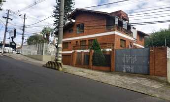 Imagem 2: Sobrado para aluguel possui 430 metros quadrados com 2 quartos em São João - Porto Alegre