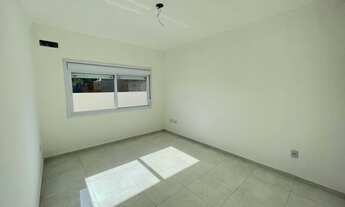 Imagem 7: Casa geminado de Alto Padrão construtivo com pé direito alto. Centro - RS