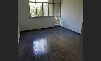 Imagem 2: Alugo apartamento com Dependência de Empregada na Rua Lima Drumond