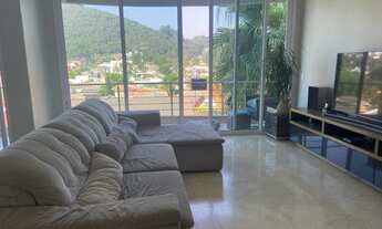 Imagem 3: Casa de condomínio para aluguel tem 400 metros quadrados com 4 quartos