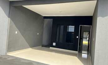 Imagem 2: Linda casa com churrasqueira