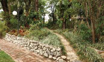 Imagem 5: Casa de condomínio para venda tem 220 metros quadrados com 4 quartos