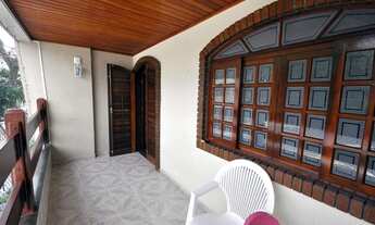 Imagem 2: Sobrado para venda possui 245 metros quadrados com 4 quartos em Bela Vista - Osasco - São