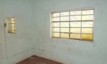 Imagem 4: Lote 300m2 10m de frente c/ Casa Antiga 15 min à pé da Estação de Trem Escritura