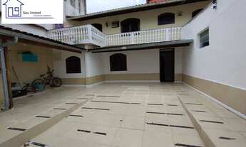 Imagem: Casa linear com quintal e garagem - IV Centenário/