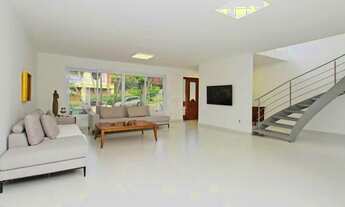 Imagem 5: Casa de três dormitórios, suíte e duas vagas de garagem no bairro Chácara das Pedras em Po