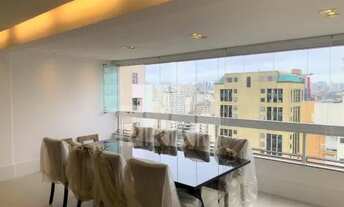 Imagem 6: ITAIM BIBI - Apartamento reformado e charmoso em rua sem saída. Três suítes, três vagas, 1