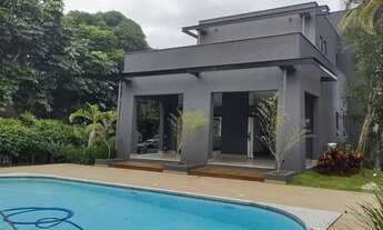 Imagem 1: Casa para aluguel na Barra da Tijuca com 600 metros quadrados, 950 de terreno e 4 suítes