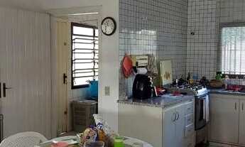 Imagem 6: Sobrado para aluguel e venda possui 5000 metros quadrados com 4 quartos