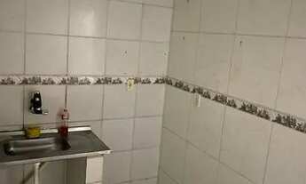 Imagem 4: Vendo ou alugo kitnet toda no piso e azulejo, próximo ao centro de Campo Grande