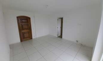 Imagem 4: Ótimo apartamento com 1 vaga de garagem e vista indevassável, composto por sala com varand