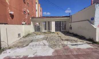 Imagem 5: Casa para aluguel possui 250 metros quadrados com 4 quartos em Suíssa - Aracaju - SE