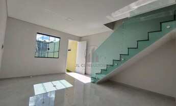 Imagem 6: Sobrado com três quartos espaço de terreno com churrasqueira