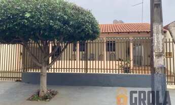 Imagem 2: Casa para Venda em Campo Mourão, Jardim Tropical II, 3 dormitórios, 2 banheiros, 3 vagas