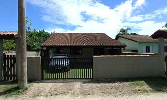 Imagem: Casas na Praia da Jureia