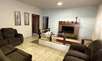 Imagem 4: Casa com 3 dormitórios para alugar, 216 m² por R$ 2.453,07/mês - Lourdes - Uberaba/MG