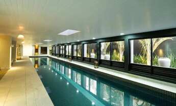 Imagem 4: Studio Brooklin na frente da estação de metrô