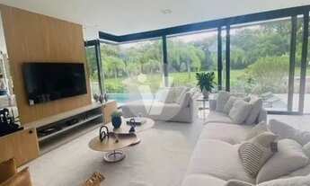 Imagem 5: Belíssima casa mobiliada, 6 suítes e vista integrada à Marina no Velas da Marina