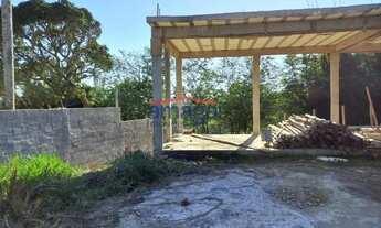 Imagem 7: Terreno com construção inacabada