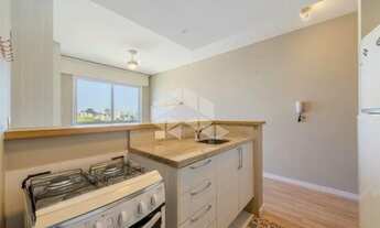 Imagem 4: Apartamento com 38m² e 1 dormitório, 1 suíte, 1 vaga no bairro Três Figueiras em Porto Ale