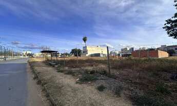 Imagem: Lote à venda em Vila Brasília com 293,75m²