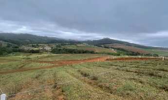 Imagem 3: Fuja da Rotina Pesada de SP! Construa sua Paz Aqui!