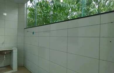 Imagem 5: Locação de linda casa em Blindex no Maria Helena