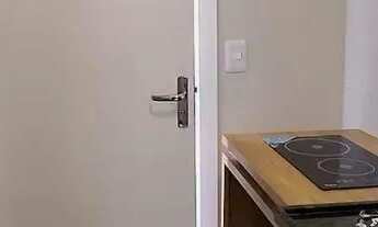 Imagem 7: Imóvel para aluguel possui 19 metros quadrados com 1 quarto