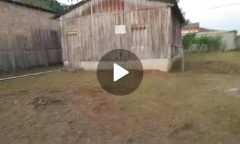 Imagem: Terreno com casa de Madeira para Venda e