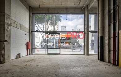 Imagem 5: Loja com pé direito alto no Jardins | 1328m²