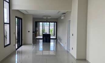 Imagem 2: Casa para venda com 360 metros quadrados com 3 quartos, sendo 3 suites