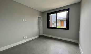 Imagem 4: Casa de condomínio sobrado para venda tem 210 metros quadrados com 4 quartos