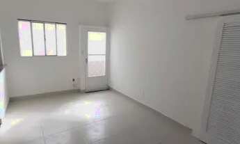 Imagem 5: Casa de vila térrea para aluguel com 40 metros quadrados com 2 quartos em Centro - Niterói