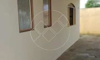 Imagem 2: Aluga-se ou Vendese, casa no Jardim Peróla, com 3 quartos, sala, cozinha, 1 banheiro, gara