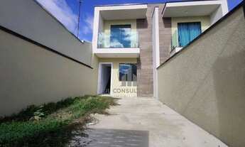 Imagem 2: Sobrado com três quartos espaço de terreno com churrasqueira