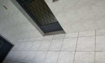 Imagem 3: Alugo ótima casa, 1 quarto com garagem, em Del Castilho