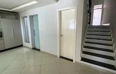 Imagem 6: Sobrado para Venda em Campo Mourão, Jardim Flora II, 3 dormitórios, 1 suíte, 1 banheiro, 2