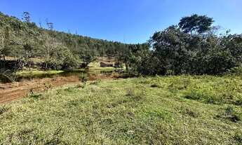 Imagem: Terreno á venda com ótima vista para área