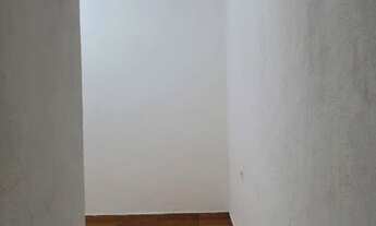 Imagem 3: Alugo Kitnet com 25 Mts2 com 1 Dorm, Coz e Banheiro, água e luz será trocado titular