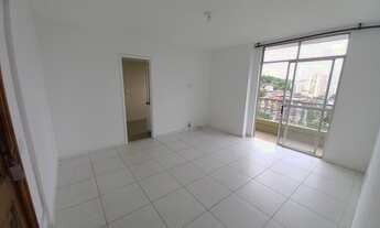 Imagem 5: Ótimo apartamento com 1 vaga de garagem e vista indevassável, composto por sala com varand