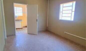 Imagem 7: Casa Comercial para Locação em Cordeirópolis, Centro, 3 dormitórios, 1 banheiro, 2 vagas